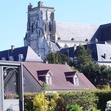 Le Logis Du Scardon Bed and Breakfast Saint-Riquier Exterior foto